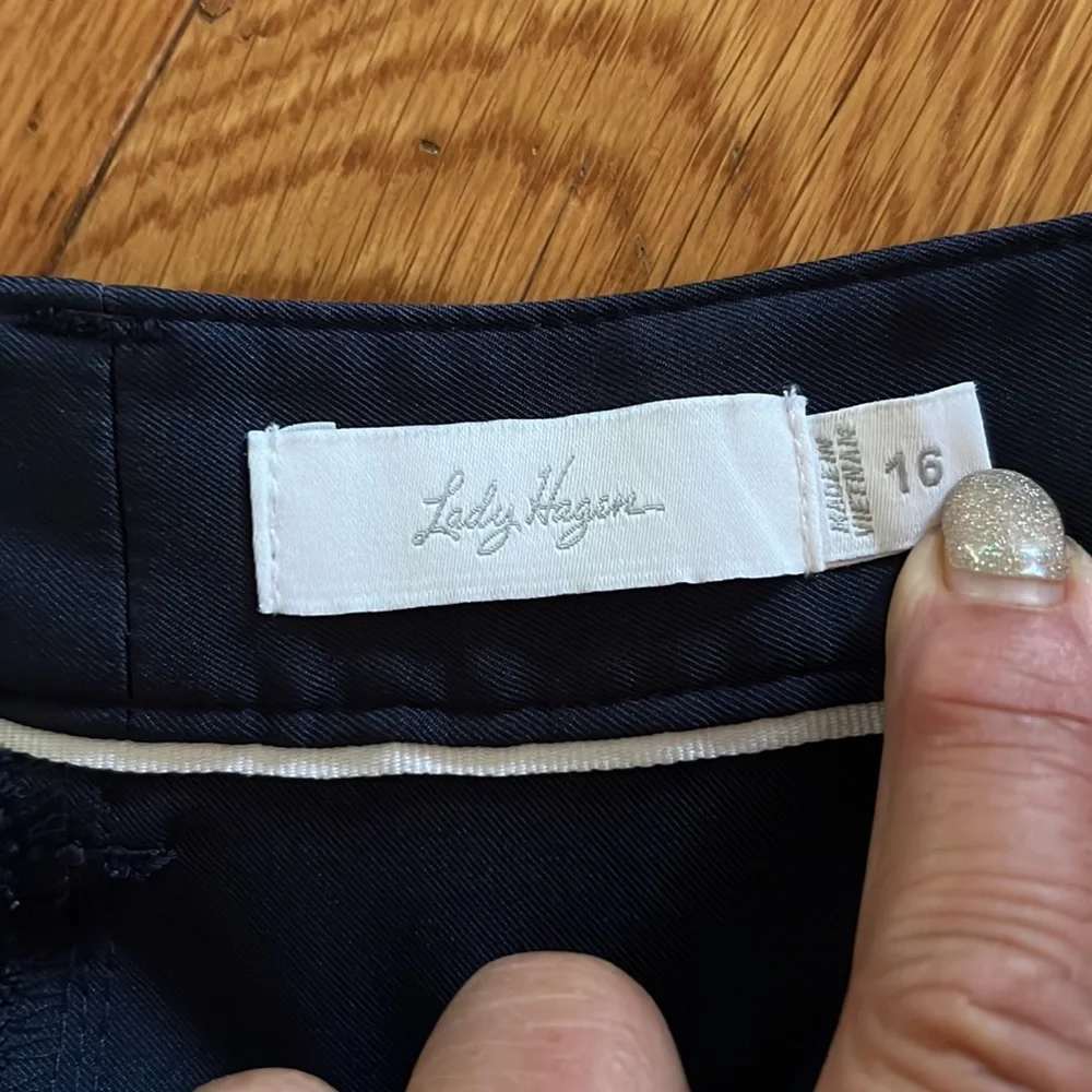 ONE BRAND NEW SKORT AND ONE PAIR OF SHORTS - Picture 8 of 9